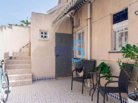 Detached house in Torrevieja, Alicante, Spain