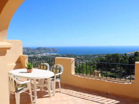 Bungalow For rent long term in Moraira