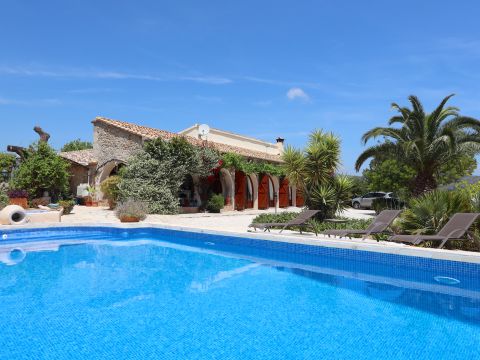 Villa in Jalón, Alicante, Spain