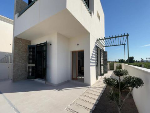 Villa For sale in Daya Nueva
