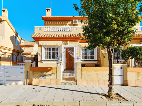Detached house in Pilar de la Horadada, Alicante, Spain