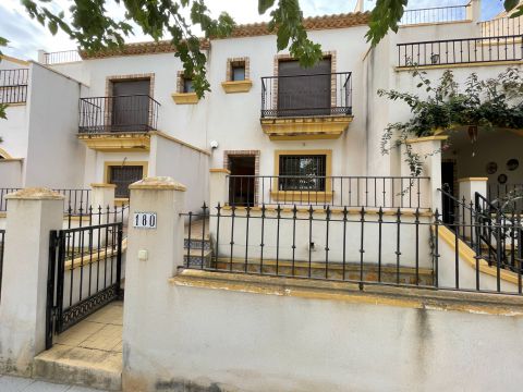 Casa unifamiliar En Pinar de Campoverde, Alicante, España