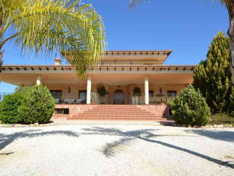 Villa in Callosa de Segura, Alicante, Spanje