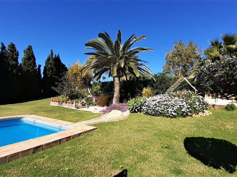 Detached house For sale in Altea