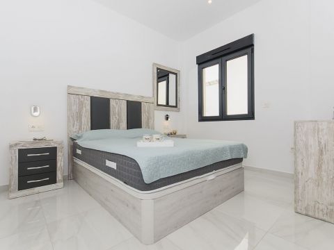 Villa For rent short term in Bigastro