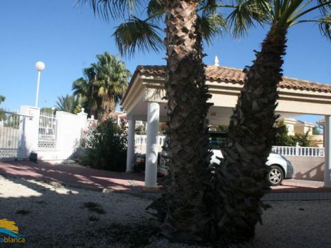 Villa Te huur korte termijn in Ciudad Quesada