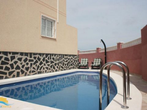 Villa Te huur korte termijn in Gran Alacant