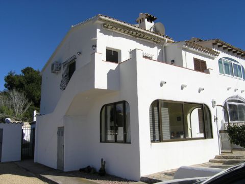Apartment For rent long term in Moraira