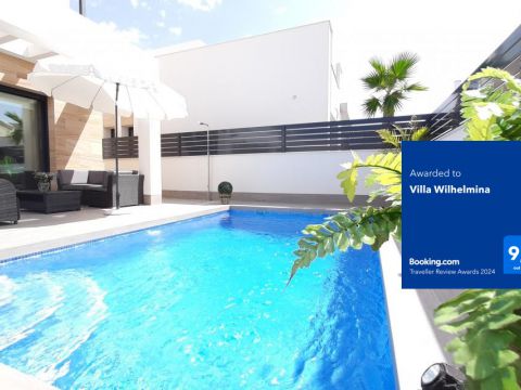 Villa For rent short term in Torrevieja