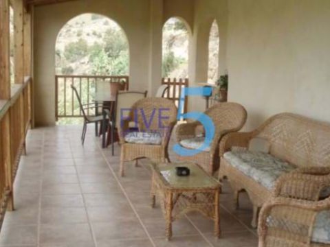 Detached house For sale in Villajoyosa