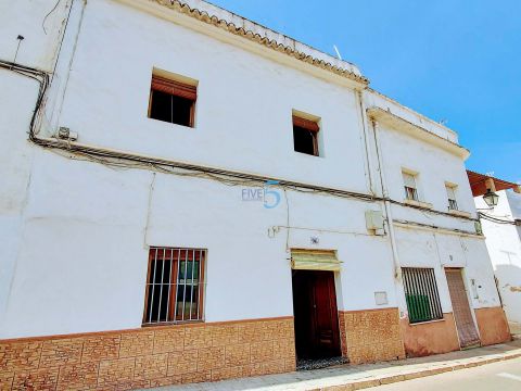Detached house For sale in Oliva